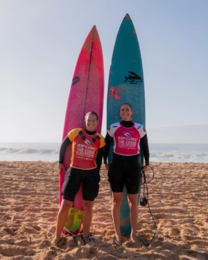 Felicity Palmateer Instagram - Landing back in Hawaii a little over a month from this historic day has me reflecting on the best day in my professional surfing career to date ⚡️🫶💛 Selection on images from @theeddieaikau by @instaclamfunk @giulia.avilaa @bystrom_photo @aszza
