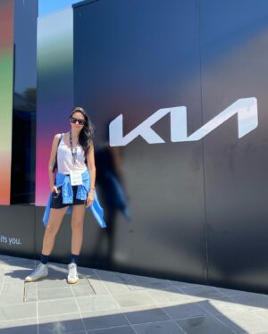 Fernanda Castillo Instagram - Vivimos grandes  momentos en una aventura que nos llevó miles de kilómetros hasta Melbourne, para disfrutar de  la magia del Australian Open. 🎾

Inspirarnos con el deporte y sorprendernos con los #EV de #Kia fue una experiencia única y emocionante. 💚⚡

Gracias @kiamexico por llevarnos siempre a dar el siguiente paso! AO 2026, allá vamos.

@kia.worldwide 

#MakeYourMove
#WhatsYourNextMove
#AusOpen #AO2025
#Publicidad
