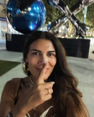 Florencia de la V Instagram - Es sábado y tu cuerpo lo sabe 💃🏽❤️‍🔥🌈✊