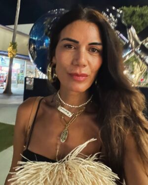 Florencia de la V Instagram - Es sábado y tu cuerpo lo sabe 💃🏽❤️‍🔥🌈✊