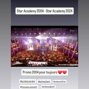 Francesca Antoniotti Instagram - Des retrouvailles 20 après…
Beaucoup d’émotions mais surtout beaucoup de plaisir, merci infiniment pour tous vos messages d’amour. 

1/ @nikosaliagas immortalise les retrouvailles .
2/ En loge maquillage tjrs dans l’attente d’un miracle 😂 ( il y avait quand même 20 ans à effacer c’est pas rien 😅)
3/ avec ma @karimacharni qui m’a souvent tenu la main en 20 ans mais qui a du me la tenir vraiment hier pour pouvoir faire notre arrivée sur le plateau … cf la vidéo 5 😅
4/ « J’écris l’histoire »🥹🥹🥹
5/ le pourquoi du comment tout n’a pas été facile. On attendait à 30 mètres du sol pour faire notre entrée.. moi qui ai peur sur un escabeau c’était pas gagné 😭😂 mais la dignité a pris le dessus 👸🏻… Assise 😂

Merci encore @endemolfr @mathieuvergne @tf1 @nikosaliagas , tous mes copains de promo et aux nouveaux académiciens de nous avoir accueilli avec autant de bienveillance .

Surtout…N’écrivez jamais la fin 🙏🏽🍀