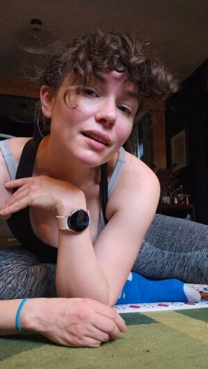 Frankie Ward Instagram - Getting back into a postpartum workout routine - I've sworn by @lesmillsuk and @lesmillsgrit HIIT workouts since COVID lockdowns. (This is NOT an ad btw, they don't even know me!)

Aiming for 4-5 times per week of GRIT strength HIIT, Body Pump or strength training, pilates and yoga. With pilates and yoga I can get the baby involved so it's sometimes more realistic!

#postpartumfitness #lesmills #hiit #strengthtraining