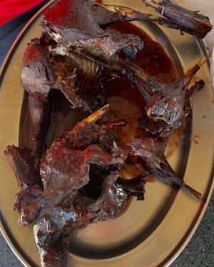 Gabriela Andrada Instagram - Lo de la última foto es un murciélago frito en su salsa