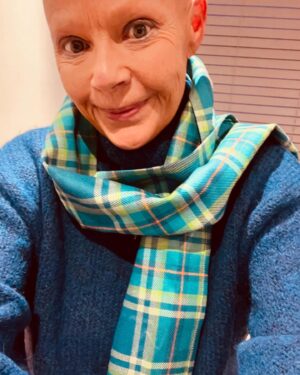 Gail Porter Instagram - As a long-standing @samaritanscharity Ambassador and proud Scot, it’s lovely to be involved in the launch of a brand-new tartan, the Samaritartan! It’s a beautiful way of representing connection through the iconic Scottish design.
 
I have always spoken about the powerful work that Samaritans do, with thousands of volunteers supporting people in the moments they need them most. Now I’ll be proudly wearing a Samaritartan scarf to show my support of the vital suicide prevention work.

If you ever feel you need to talk but don’t know who to turn to, Samaritans volunteers are there to listen.
 
The free helpline is available for anyone who is struggling, 24 hours a day, 365 days a year, at 116 123.

#samaritartan #weavingconnection 
Insta: @samaritansscotland X: @SamaritansScot