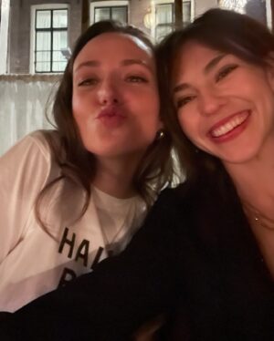Gaite Jansen Instagram - December ♥️✨
So very thankful for all these beautiful bright shining hearts ✨

Sending you all so much Love for 2025. Wishing that -despite it all- we can find the strength and courage to lead from no other place but Love ♥️✨
