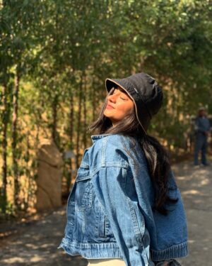 Garvita Sadhwani Instagram - 🤍🐶🌴