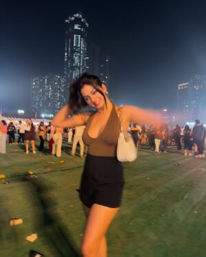 Garvita Sadhwani Instagram - Dancing the night away ✨
.
.
.
.
#concert #pfp #fyp