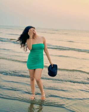 Garvita Sadhwani Instagram - Mausiiqii 🤍
.
.
.
.
#instagood #instalove #instadaily #beachvibes