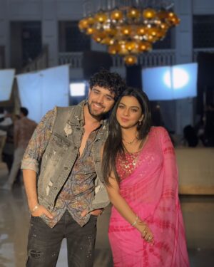 Garvita Sadhwani Instagram - Billa Boy & Ruhi Chuhi 💪🏻😎♾️

#actor #mohitparmar #garvita #abhir #ruhi #yrkkh #igers #friends #trending #shukrana