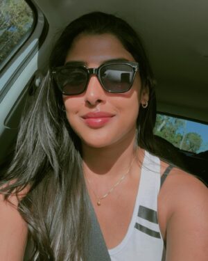 Gayathri Reddy Instagram - 🌻🐝⭐️