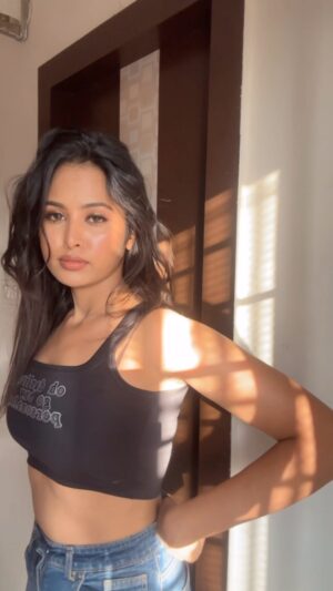 Gayathri Sri Instagram - “Golden hour glow, unapologetically me ✨”