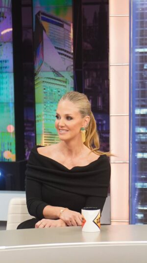 Genoveva Casanova Instagram - @genoveva_casanova_official, @tiempobrasero y @elcordobesoficial son 3 de los 8 concursantes de la nueva temporada de @eldesafioa3 

#elhormiguero #ElDesafíoEH