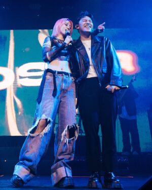 Gigi Cheung Instagram - 《IF MUSIC BE THE FOOD OF LOVE 》 🍏

人生第一次的solo concert ，消化咗兩日，仲喺show嗰mood 度，仍然夢幻仍然感動。

多謝所有令今次演出發生嘅所有人

多謝GAME GUYS @hirsk_ @joyceeechor @step_ip 💚
今次加咗兩位成員一齊玩 @makaa0325 @aaaanthonyc 多謝你哋係咁短時間要handle 咁多首歌，特別係rearrange 好多首covers，而每一首都好啱vibe~
記得MD Khris 到show day 整show 嘅interlude 整到朝早七點🥹
And @chan_bernard ,your cello is so beautiful ,仲要完show 先知大家APA 係同一屆，不過你係music school 
and also thank you for your vocal production @freezlhy 

多謝visual and creative team  @adrian_lhc @peterlammmmm @lauonin @chansuetwing 
六個字：洗唔洗咁靚呀！真係要搞多一次放映會！
 @luimusick quick change 快手淡定
仲有 @ur2slow_isa @adrienneeeeda 處理大小事務 

感謝所有嘉賓 @dcdessy @sophysophyw @mcheung1201 ,每一位都係我十分欣賞嘅音樂人，能夠同你哋喺台上面唱歌一齊玩，好享受好盡興。仲有特別彩蛋 @sabrinasa ,we are one ,u r my soulmate my beloved sis ,今次一齊唱百試不厭係我哋難忘嘅回憶👯‍♀️

多謝主辦 @collabhk_official ,特別係 @isaacwoo ,冇你唔會促使到今次合作，大家一齊同一條船希望製作不一樣嘅演出，亦多謝 @warnermusichk嘅配合同支持同上下所有同事，epecially Gordon ,Carmen ,beyond ,ANR @robinchi @wilson.chowchunkit @erinyan0418 
對我嘅照顧同教導。

多謝 @halftalkyan ,冇你我應該唔會喺幾年內企到上呢個舞台，多謝你咁有品味發現我，一直相信支持鼓勵同埋督促，大家合作同創造咗好多嘢，多謝你喺呢個show嘅所有心機付出同諗法，亦見證住我成長，深深感激。

多謝我屋企人,演藝學院,一丁,朋友,聽眾,gummies and all who support/inspire/love and helping me in my music journey 

多謝 meowmeow team @chichili @myos_zivyeung 出道到而家一齊試咗好多唔同嘅造型。

多謝art direction嘅 @karsonliu 好鍾意鏡嘅設計同substage 嘅舞台

多謝今次為大家帶嚟香氣體驗嘅 @prescent.hk 同提供drinks & wine嘅 @raredram_io 

多謝場地 @portal.212 ,好多fds 睇完話嗰場有feel 又chill

多謝@alienallenalien and Vivian and Jamie APA gang 負責cue 埋show 

至於今次 styling 方面，多謝我屋企衣櫃，亦買咗啲衫mix and match,last outfit 件merch tee 就由 @shukit119 tailor made

最後係多謝我自己,我喜歡和相信我的創作

哩一切一切都唔係必然 得到滿滿的愛和力量

我知自己仲有好多不足好多可以進步嘅地方，多謝大家陪我一齊行，我一定會繼續努力繼續創作希望繼續可以透過我嘅作品同大家連結。

多謝所有入場的朋友 亦再一次感謝各位
期待下一次
🙏🏻

📸 @peterlammmmm @dchantie