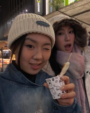 Gigi Yim Instagram - 論角度的重要性🥲
不同角度，製造不同面孔🎭