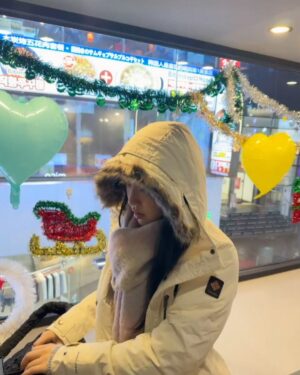 Gigi Yim Instagram - 論角度的重要性🥲
不同角度，製造不同面孔🎭