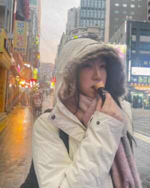 Gigi Yim Instagram - 論角度的重要性🥲
不同角度，製造不同面孔🎭