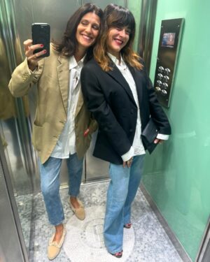 Giulia Bevilacqua Instagram - 10 GIORNI CON I SUOI
Da oggi al cinema. 
❤️

@algenovesi @fabiodeluigiofficial @lodovalentina @dino.abbrescia @angelicaelli @castelluccimatteo_official #biancausai @gabrielepizzurro_ #leonecardaci
@colorado_film @medusafilmofficial