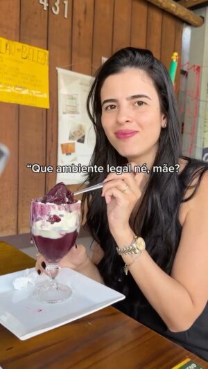 Glenda Loures Instagram - O evento canônico de todo irmão 🤡
