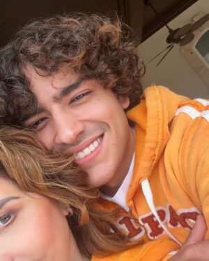 Gloria Trevi Instagram - Hace 23 años Dios se compadeció de mí, y llegó a mi vida un ser hermoso por dentro y por fuera @angelgabrielgt te bendigo hijo y tu familia, celebramos tu vida, así como mucha gente que se alegró con tu llegada, gracias por lo que has hecho por mí, ahora ve por lo tuyo #2002 ❤️🥳