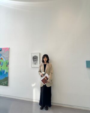 Gong Min-jeung Instagram - 부산국제영화제 기나긴 일정 덕에 여행은 덤👣 
<다른 것으로 알려질 뿐이지> <파편> <메소드 연기> 앞으로 많은 관심 부탁드립니다💚 부산 안뇽