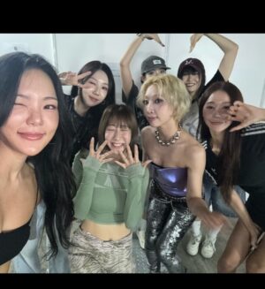Gong Min-ji Instagram - ✨🌙⚡️MINZY WORLD💜🦄💟😘 #XOXO #DAY2 #predatorleague