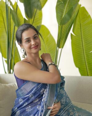 Gopika Udayan Instagram - Blue 🦋

📷: @adnan.a.abbas 
🪡: @sameenanoble_fashiondesigner