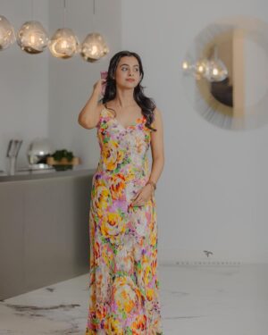 Gopika Udayan Instagram - 🎀

Photographed by @fr_photoartist 
Styled by @afsheenashraf_
