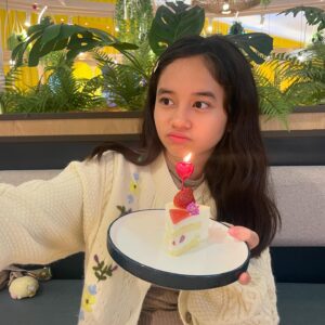 Graciella Abigail Instagram - 12 yo ✨
Thank you for all the wishes and loves! 🩷