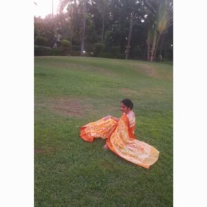 Gracy Singh Instagram - Touch your soles with the sole of earth , and feel her magic 🌵🌳🌲🌱☘🍃
#heartwithnature