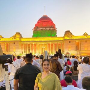 Gracy Singh Instagram - "मोदी परिवार "
 भारत के यशस्वी प्रधानमंत्री श्री नरेन्द्र मोदी जी को तीसरी बार प्रधानमंत्री बनने पर, सभी देशवासियों को बहुत बहुत बधाई एवं हार्दिक शुभकामनाएं!!