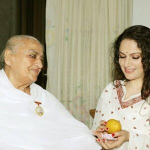 Gracy Singh Instagram - My Most Beloved Dadiji.. 🌺🌺🌺
You have been my biggest blessing. You've impacted my life more than anyone ever has.
Thank you so much for inspiring me. Without you, I would not know what I am truly destined for. You made your way into my life magically and remind me whose daughter I am. You reminded me that I am loved and that God’s Love is greater than any obstacle..
You have made an impact in the lives of so many people... 
You were called by God to be our mentor and I will never be able to thank you enough for your unconditional love you have given. 
God's power was operating through you to inspire, motivate, encourage, and love others. God also made you His Chariot to transform the world. 
We look up to you as a woman of extreme strength, courage and love, Who was beautiful, soft and peaceful. Someone on who our admiration was built around.. 
We will forever hold you in our hearts . 
Your beauty shines in us all who were lucky to be part of your devoted family..
We will carry you in our eyes, minds, and hearts.. 
THANK YOU for your unconditional love and blessing us with your strong inner spirit of courage . 
You are taking a little part of us with you as you follow your angelic stage to your
precious place..
May you look down at us with pride on what you brought into this world with your guidance in which you are now truly our angel of grace. 
You will be truly missed and remembered for your love and honor in which we will preserve.
We love you always and forever 🌸🌸🌸🌸