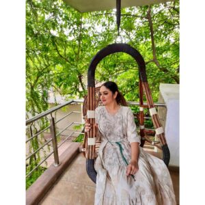 Gracy Singh Instagram - Embracing Healthy worklife balance.. 
#safeworkplace #natureishealing 
#filming #tvseries #behindthescenes #SantoshiMaa #resortlife #staysafe 
#staypositive
