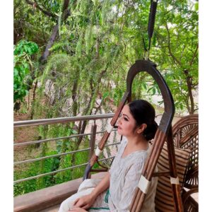 Gracy Singh Instagram - Embracing Healthy worklife balance.. 
#safeworkplace #natureishealing 
#filming #tvseries #behindthescenes #SantoshiMaa #resortlife #staysafe 
#staypositive