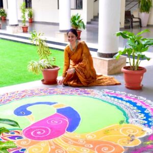 Gracy Singh Instagram - Be courageous enough to colour outside the lines.. 
May this Dussehra light up your life with Happiness, Prosperity, Success, love, peace and Victory!
#happydussehra