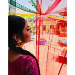 Gracy Singh Instagram - रगों का पर्व आपके लिए मंगलमय हो।
होली की हार्दिक शुभकामनायें!
#HappyHoli  #Holi2021 #होली2021 #coloursofindia 🌈❤️💜💚💛💙🧡