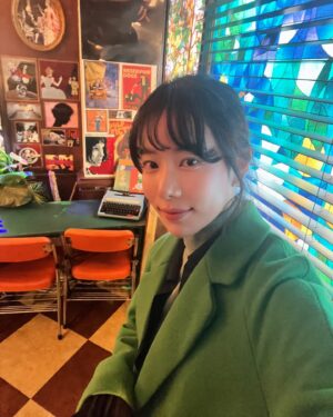 Ha Da-in Instagram - 🍵💚🎞️🎵 _ 🍑🍏🦜🐠