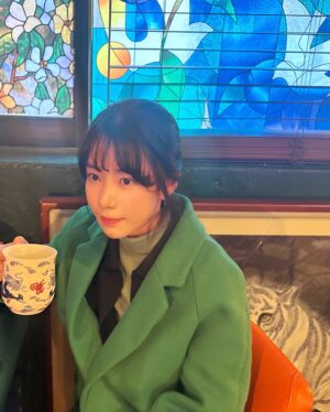 Ha Da-in Instagram - 🍵💚🎞️🎵 _ 🍑🍏🦜🐠