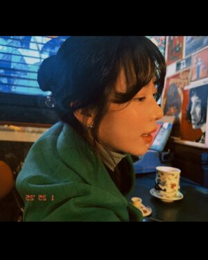 Ha Da-in Instagram - 🍵💚🎞️🎵 _ 🍑🍏🦜🐠
