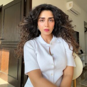 Hajra Yamin Instagram - Dress-Up and birthdays🪩♥️