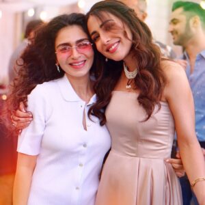 Hajra Yamin Instagram - Dress-Up and birthdays🪩♥️