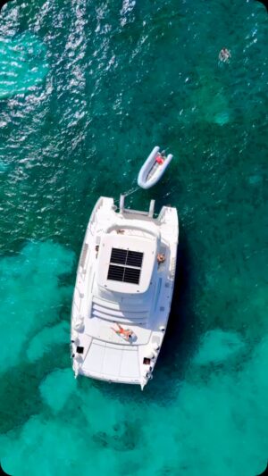 Haley Grable Instagram - You’re not sad! You’re just “not on a boat” 🛥️🤷‍♂️
.
🫣Que rico ej! 🌅

Book your luxury experiences in Puerto Rico with @thereservepr 🥃