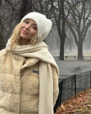 Hana Hayes Instagram - the park