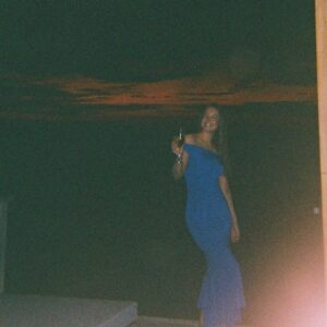 Hannah Dodd Instagram - @dhigalimaldives diaries on film 📸💫

Thank you @dhigalimaldives for inviting us to celebrate 2024 with you! Pure magic x
#giftedstay