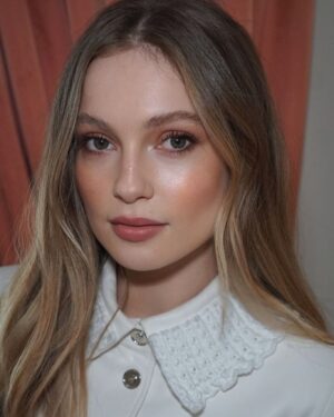 Hannah Dodd Instagram - @chanelofficial Haute Couture - 🌸

I had the absolute privilege of visiting the atelier in the final hours before the show with @bazaaruk - To see the talented hands at work creating these pieces of art pre runway was so incredibly special. Super grateful @chanelofficial xx

 
Pascal Le Segretain / Getty Images
@pipbourdillon 
@felicitykay 
@sarahillmakeup 
@knightjosh 
@thebradylea 
@selectmodellondon 
@trackpublicity