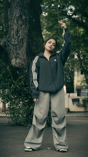 Hansika Krishna Instagram - Sthuthi✝️🩶 

@sonymusic_south 🖤🔥

@myselfandmymoves 
@mmmdancefam 
@sumeshsundar ❤️‍🔥

@sushintdt @kunchacks @amalneerad_official @lajo.jose