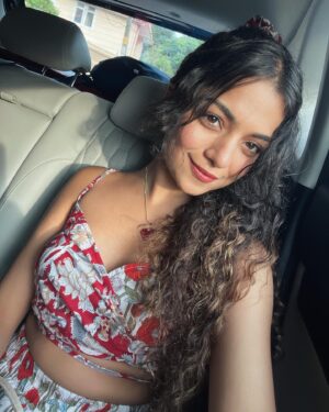 Hansika Krishna Instagram - 🐚🍄🌺

#hansikakrishna #hansikians #sunsets #beach #ootd