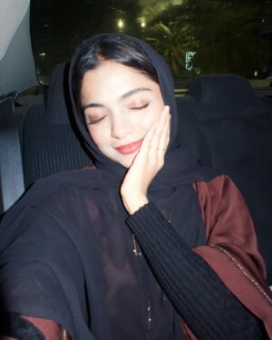 Hansika Krishna Instagram - 🌙🕌

@szgmc_ae @visitabudhabi 
How are you doing?