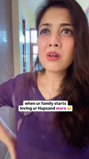 Harshita Gupta Instagram - mere parivar ka dimag kharab ho gaya hai.