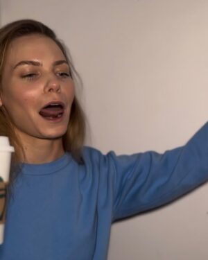 Hayley Erin Instagram - In honor of @chloelanier123’s birthday here is a collection of photos of her being cute. Love you Chloe 🕶️ Ft our karaoke song 😂