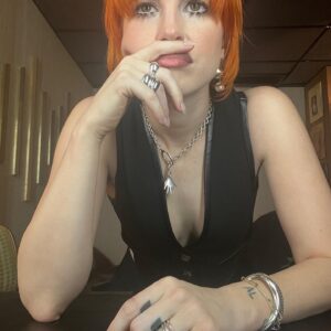 Hayley Williams Instagram - 🧃